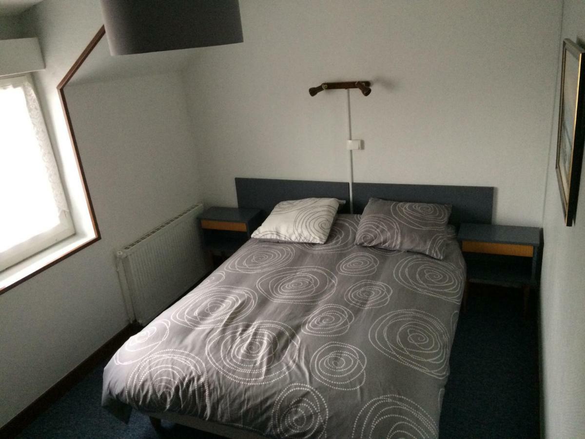 Le Phoenix Hotel Saint Florentin Bagian luar foto