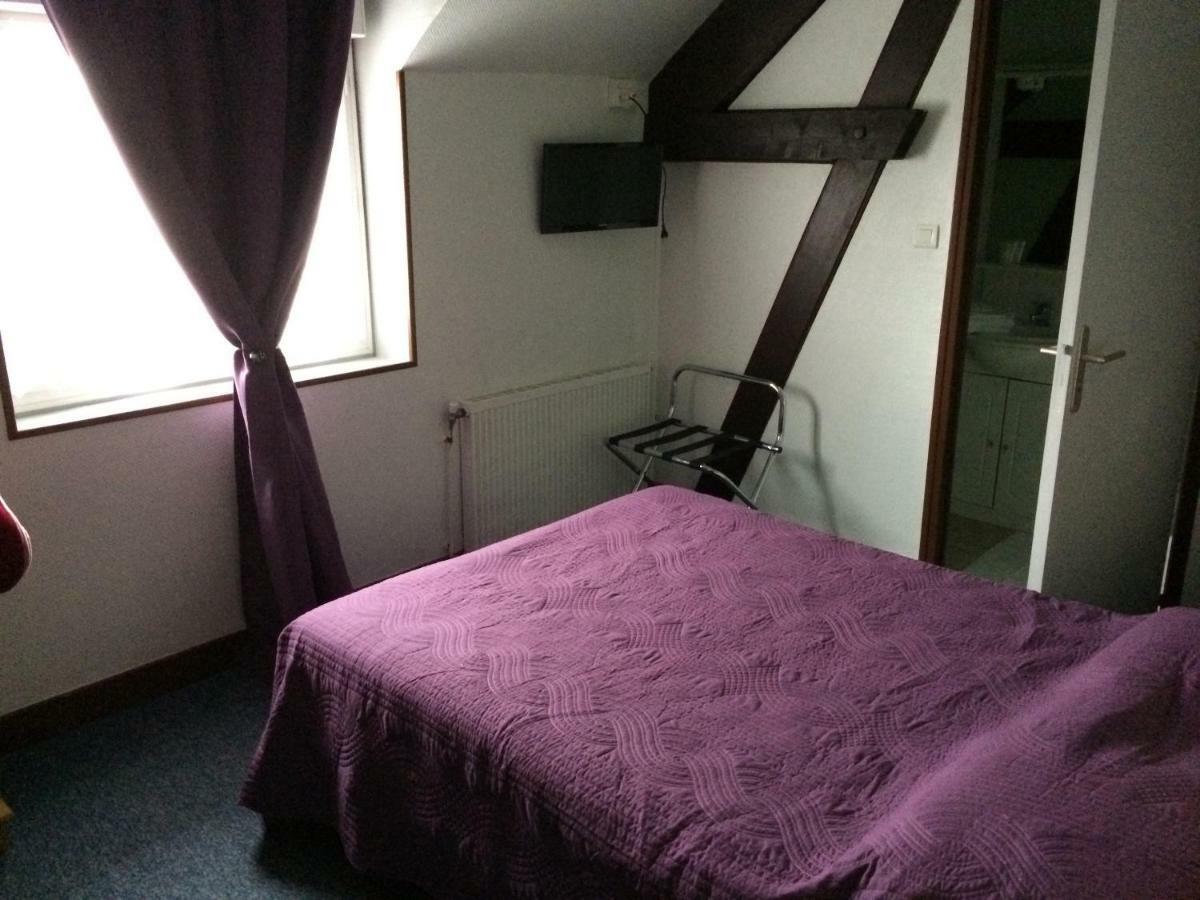 Le Phoenix Hotel Saint Florentin Bagian luar foto