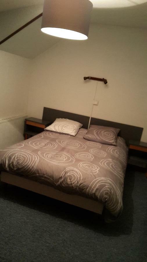 Le Phoenix Hotel Saint Florentin Bagian luar foto